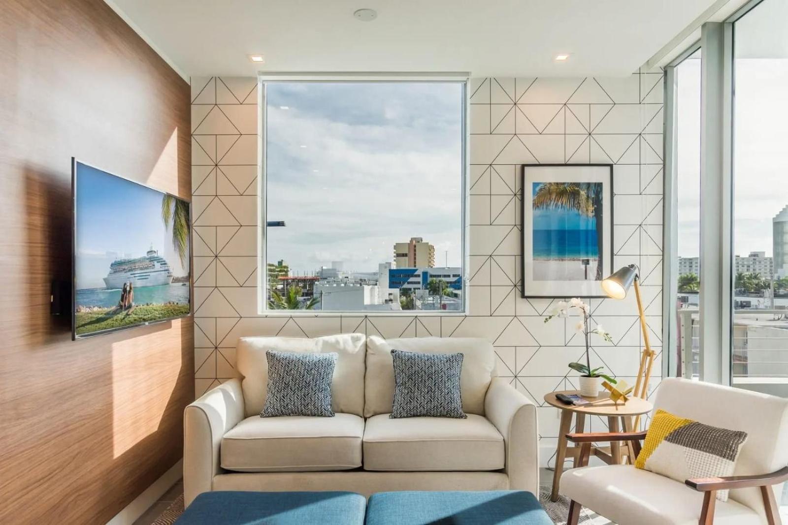 2br South | 5 Min To | Comfort & Style