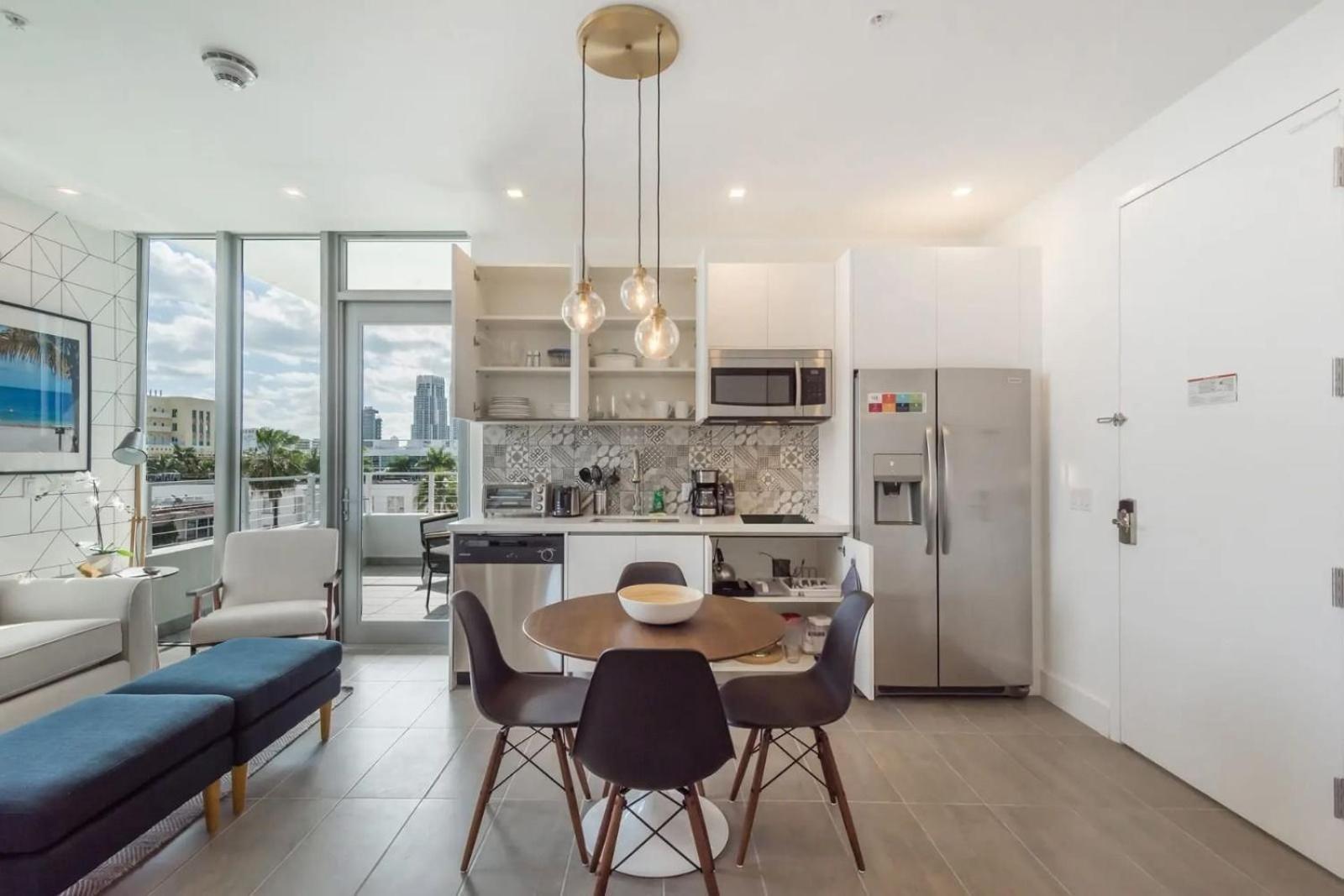 2br South | 5 Min To | Comfort & Style *